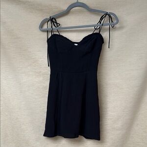 Wilfred Fable Black Mini Dress Tie Straps Little Black Dress Sweetheart size 00
